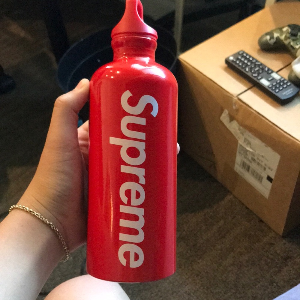 Supreme Bottle